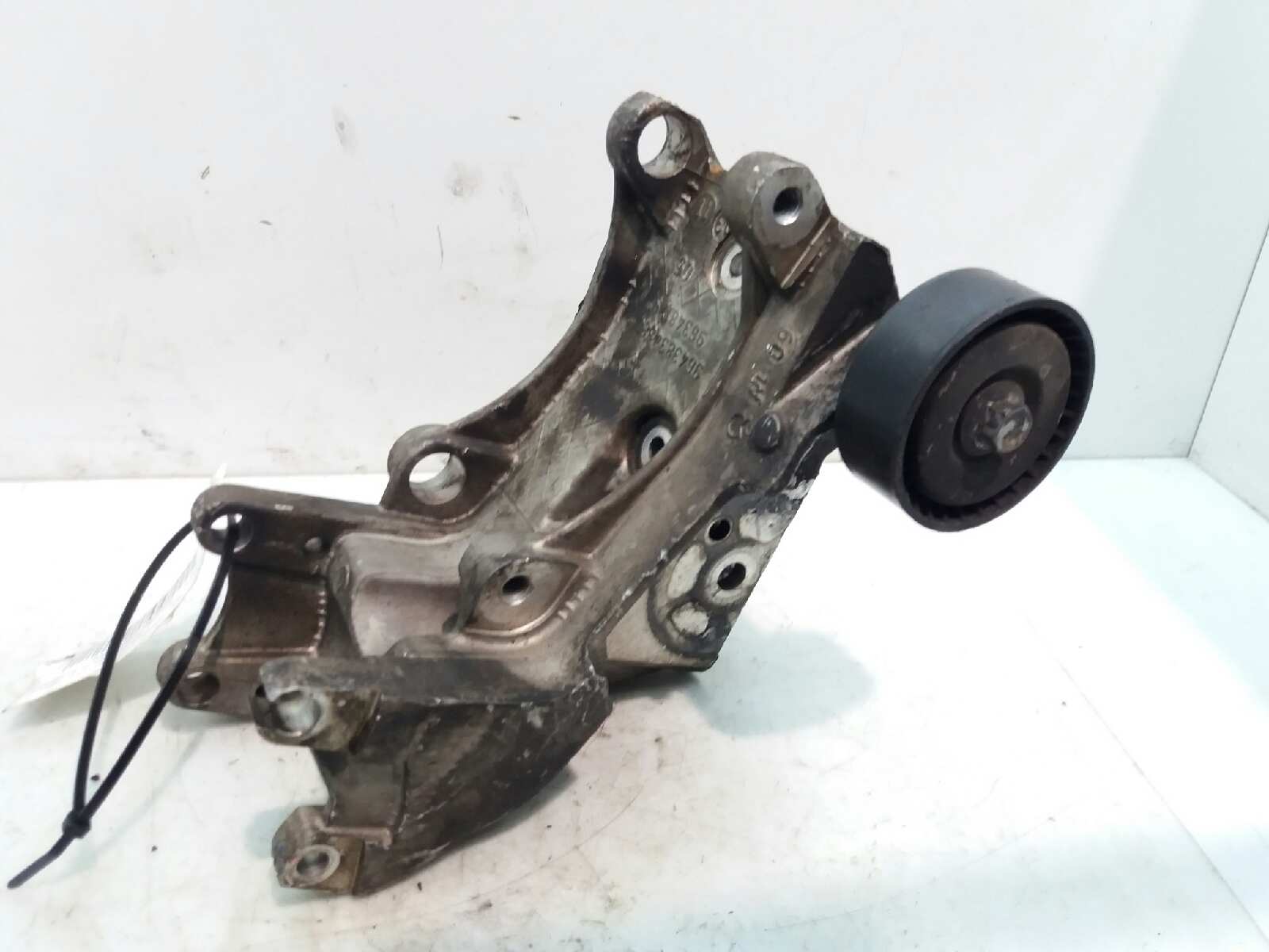 CITROËN C8 1 generation (2002-2014) Alternator bracket 9643834880 18678325