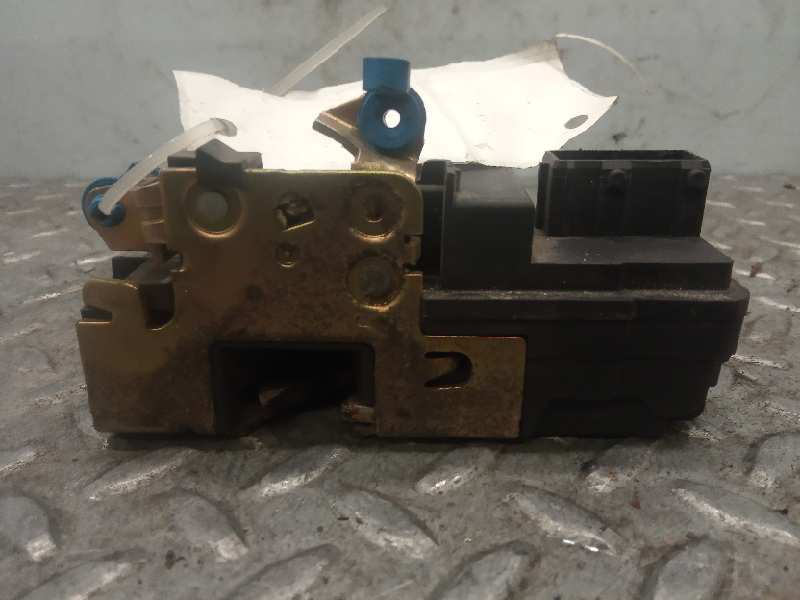 PEUGEOT Partner 1 generation (1996-2012) Front Right Door Lock 18421507