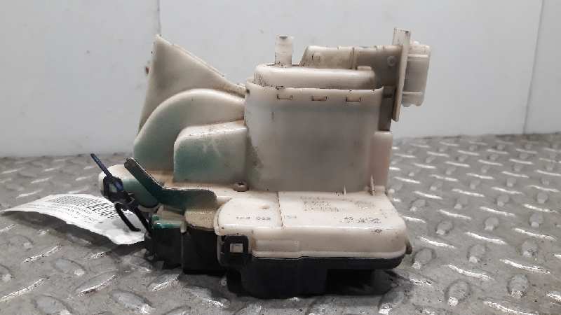 Cerradura puerta trasera derecha AEK de Volkswagen Golf iii (1h1) 1991-1997 101 CV con 1 km - pieza usada