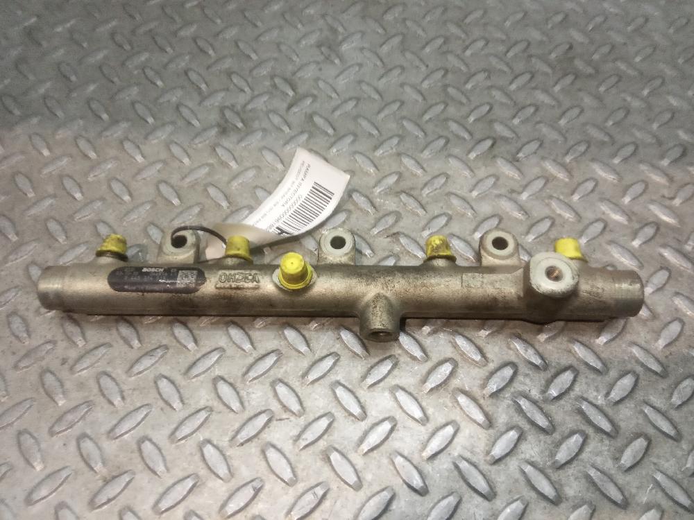 Rampa inyectora RHS 0445214019 de Peugeot 307 break (3e) 2002-2008 107 CV con 1 km
