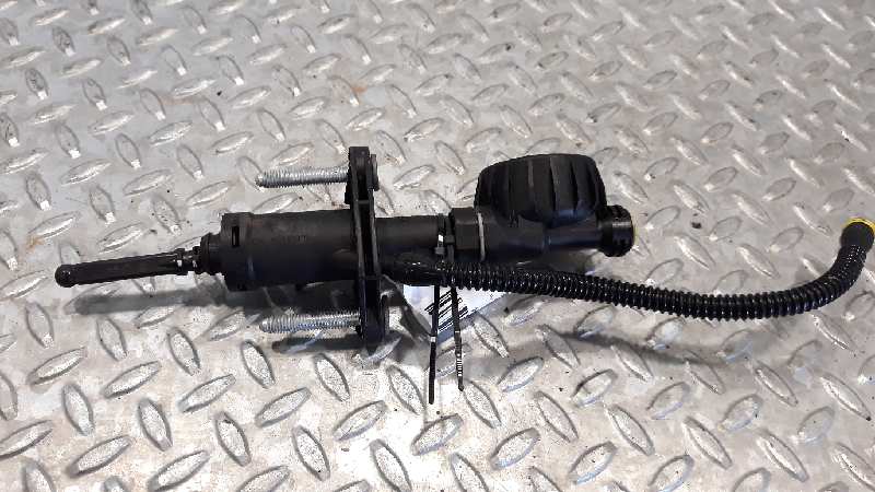 OPEL A (2008-2016) Clutch Cylinder 55561915, 55561915 18667699