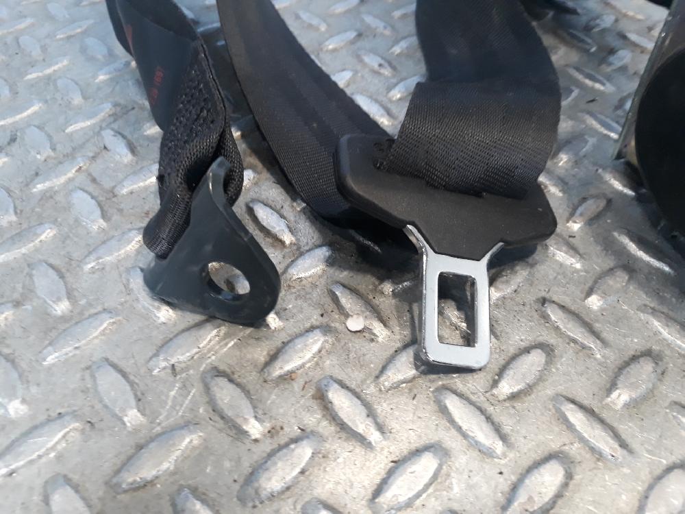 Cinturón seguridad trasero central HM01 98049685XY de Citroen C-elysee (dd_) 2014-0 82 CV con 1 km - pieza usada