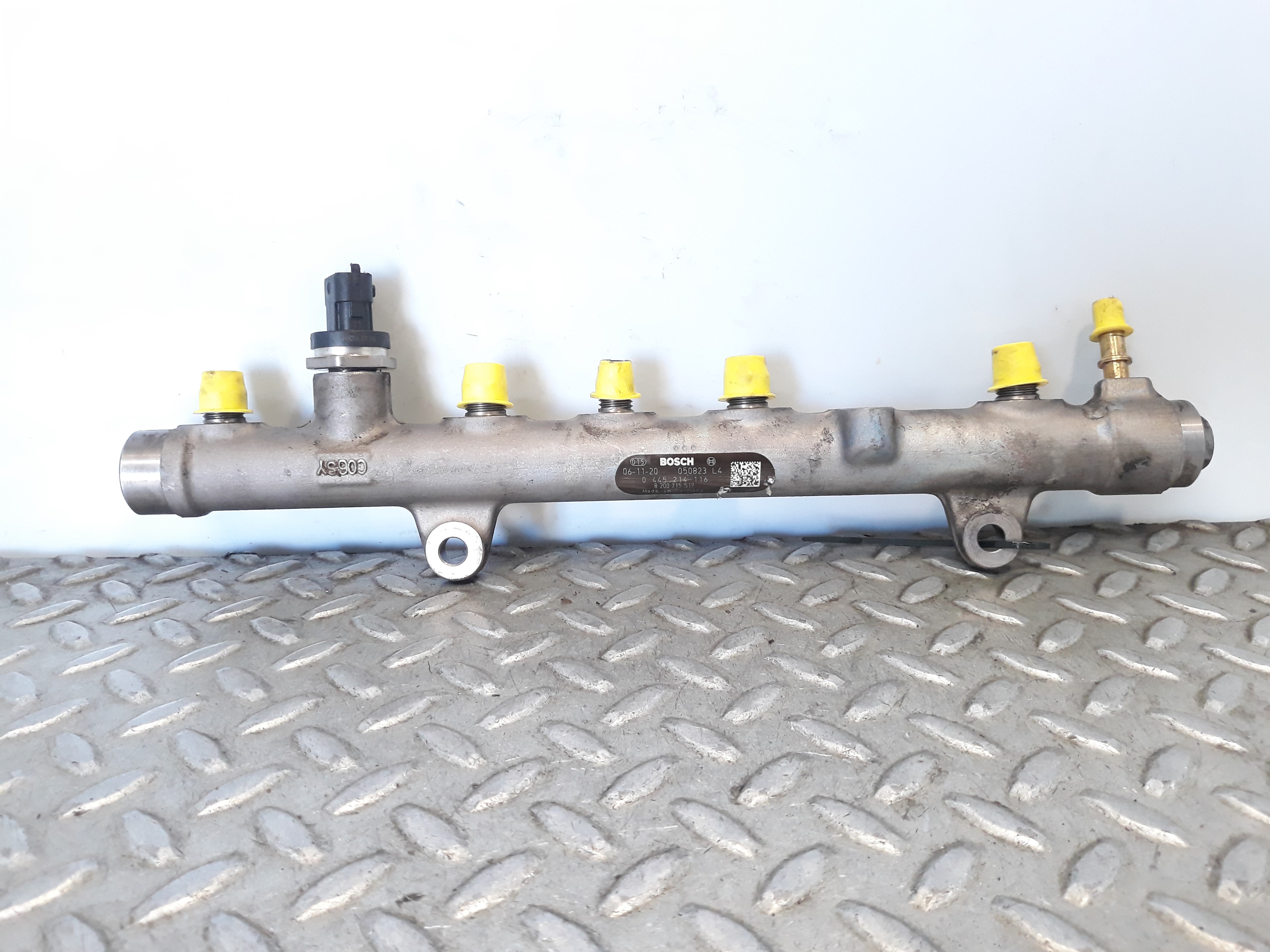 DODGE Scenic 2 generation (2003-2010) Fuel Rail 8200715519, 0445214116 23304239