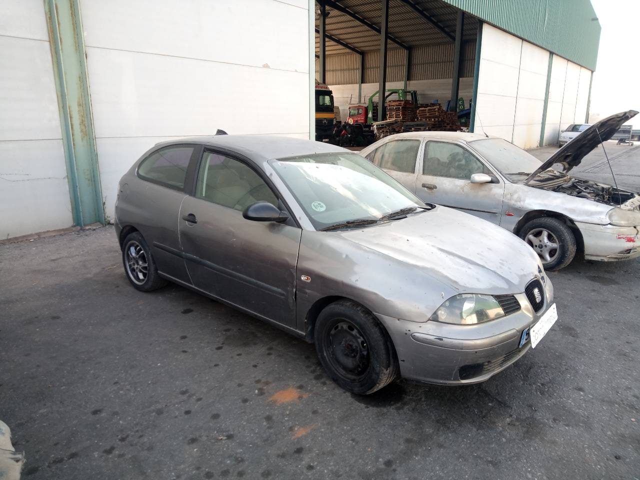 SEAT Ibiza 3 generation (2002-2008) Fram höger strålkastare 6L1941752M 25427535