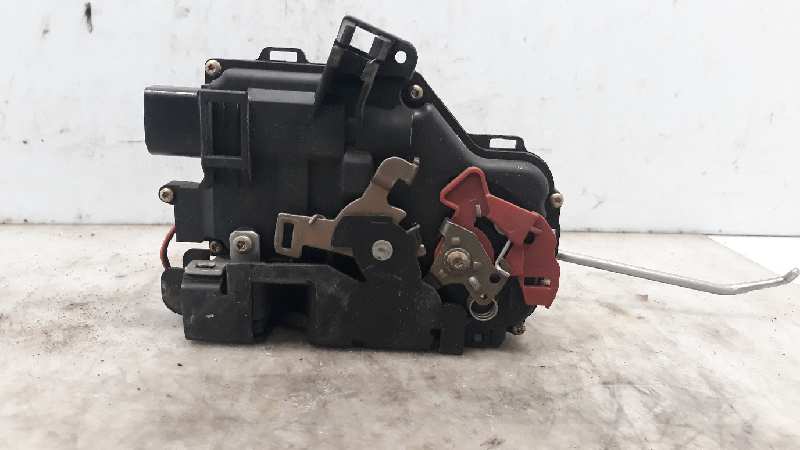 AUDI A4 B6/8E (2000-2005) Front Right Door Lock 8E1837016C 18710085