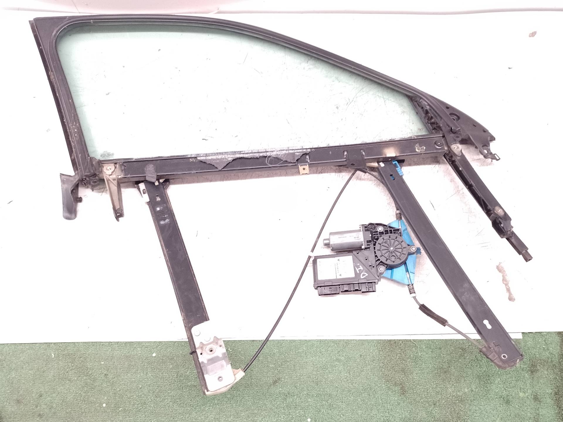 SUZUKI SX4 1 generation (2006-2014) Lève-vitre de porte avant gauche 8E1959801B 25813620