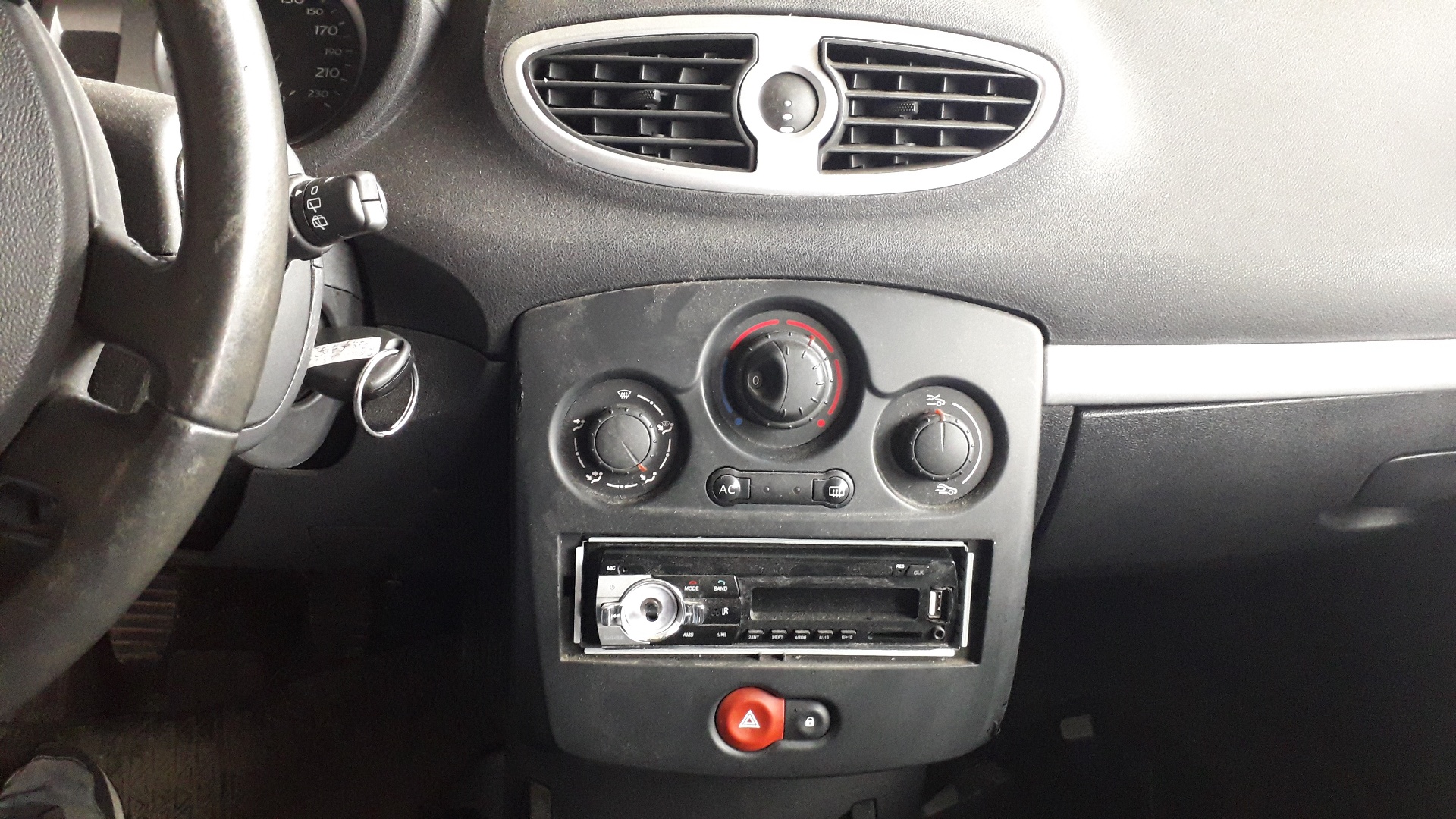 RENAULT Clio 3 generation (2005-2012) Генератор 0124425037, 0124425037, 8200390675 21006355