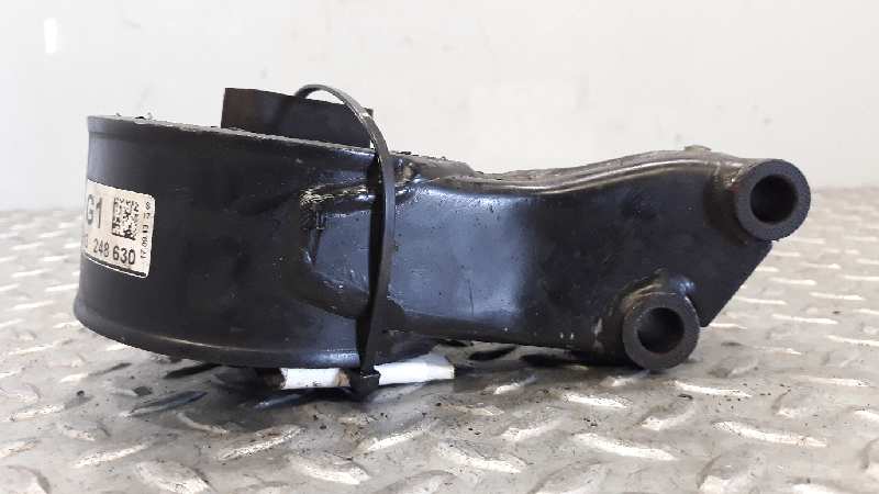 Soporte motor derecho A17DTS 13248630 de Opel Astra j lim. 2009-2015 110 CV con 1 km - pieza usada