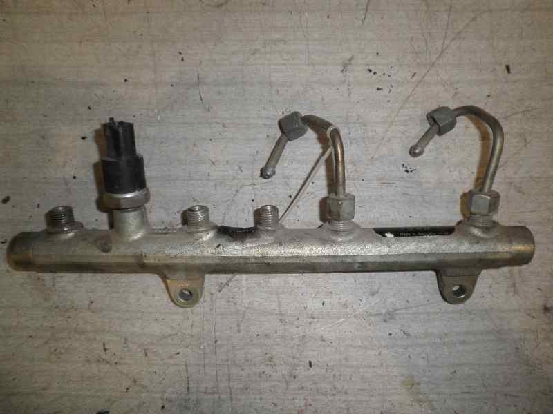 Rampa inyectora F9Q K7 0445214015 de Renault Megane i fase 2 gandtour (ka..) 1999-2003 64 CV con 1 km - pieza usada