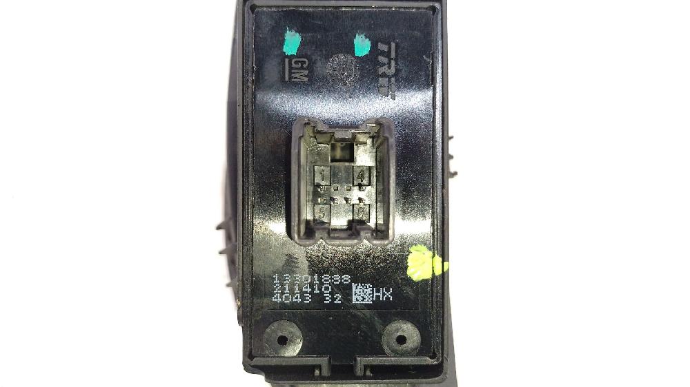 Mando elevalunas trasero derecho A 16 XER,B 16 XER 13301888 de Opel Astra j (p10) 2009-2015 115 CV con 194671 km - pieza usada