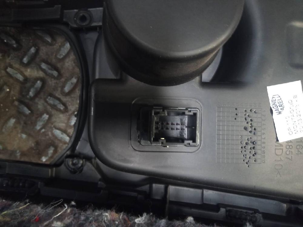 Consola central 199A9000 735527242 de Fiat Punto evo (199_) 2009-2012 75 CV con 179001 km - pieza usada