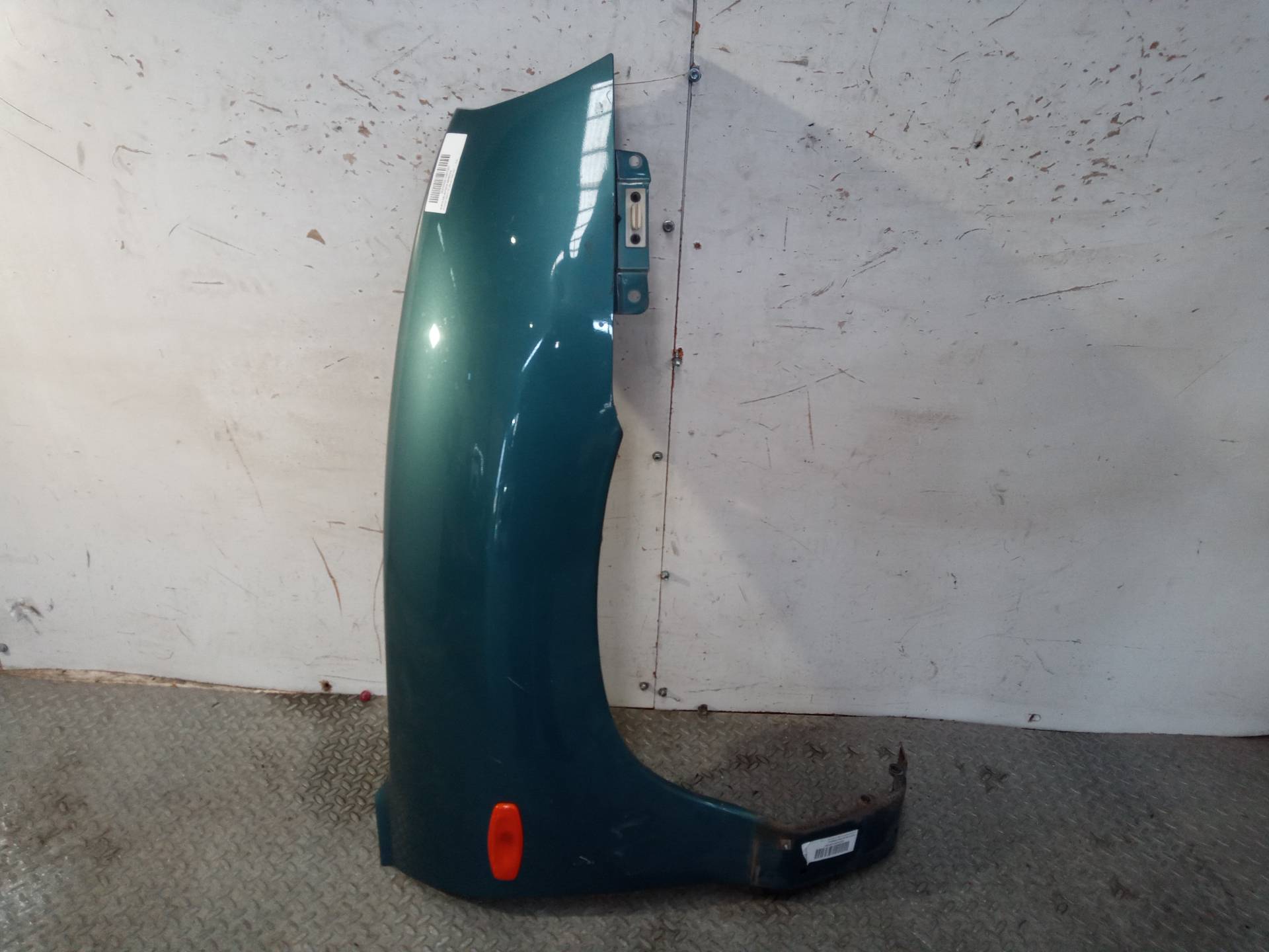 HYUNDAI Santa Fe SM (2000-2013) Front Right Fender 23364986