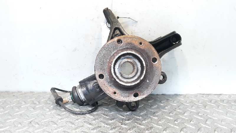 CITROËN C4 1 generation (2004-2011) Front Right Wheel Hub 364796 23687684