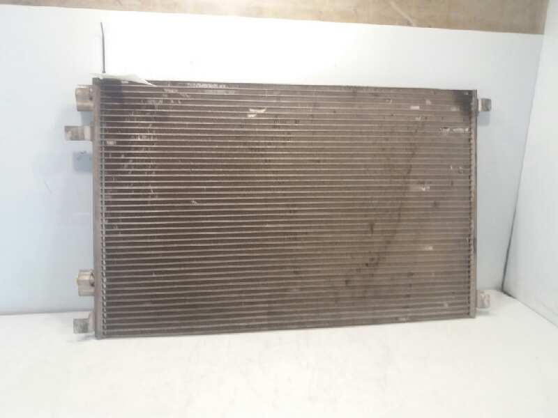 RENAULT Megane 2 generation (2002-2012) Охлаждающий радиатор 8200115543 23286205