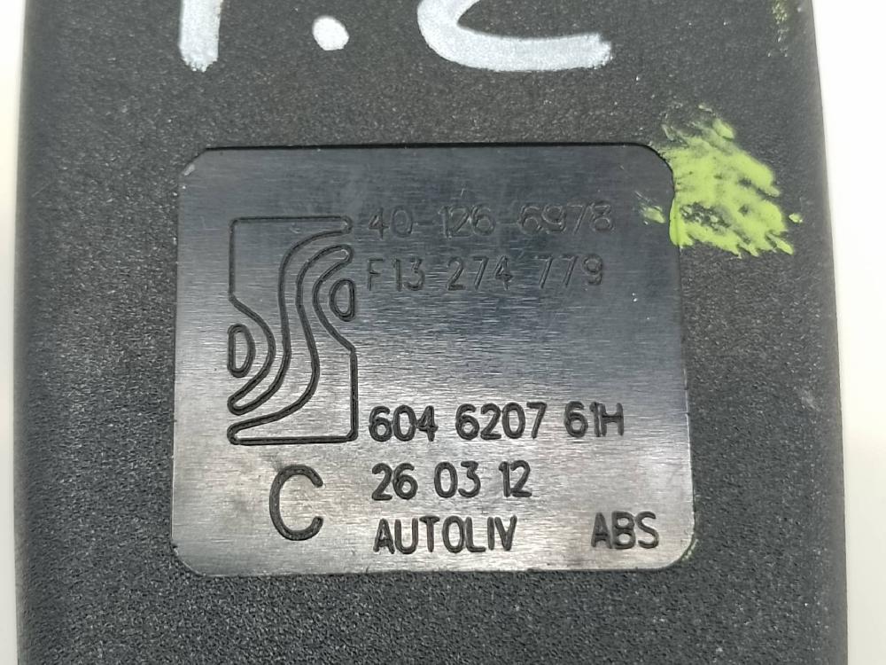 Enganche cinturón trasero central A12XER 604620761H de Opel Corsa d 2006-2015 - pieza usada