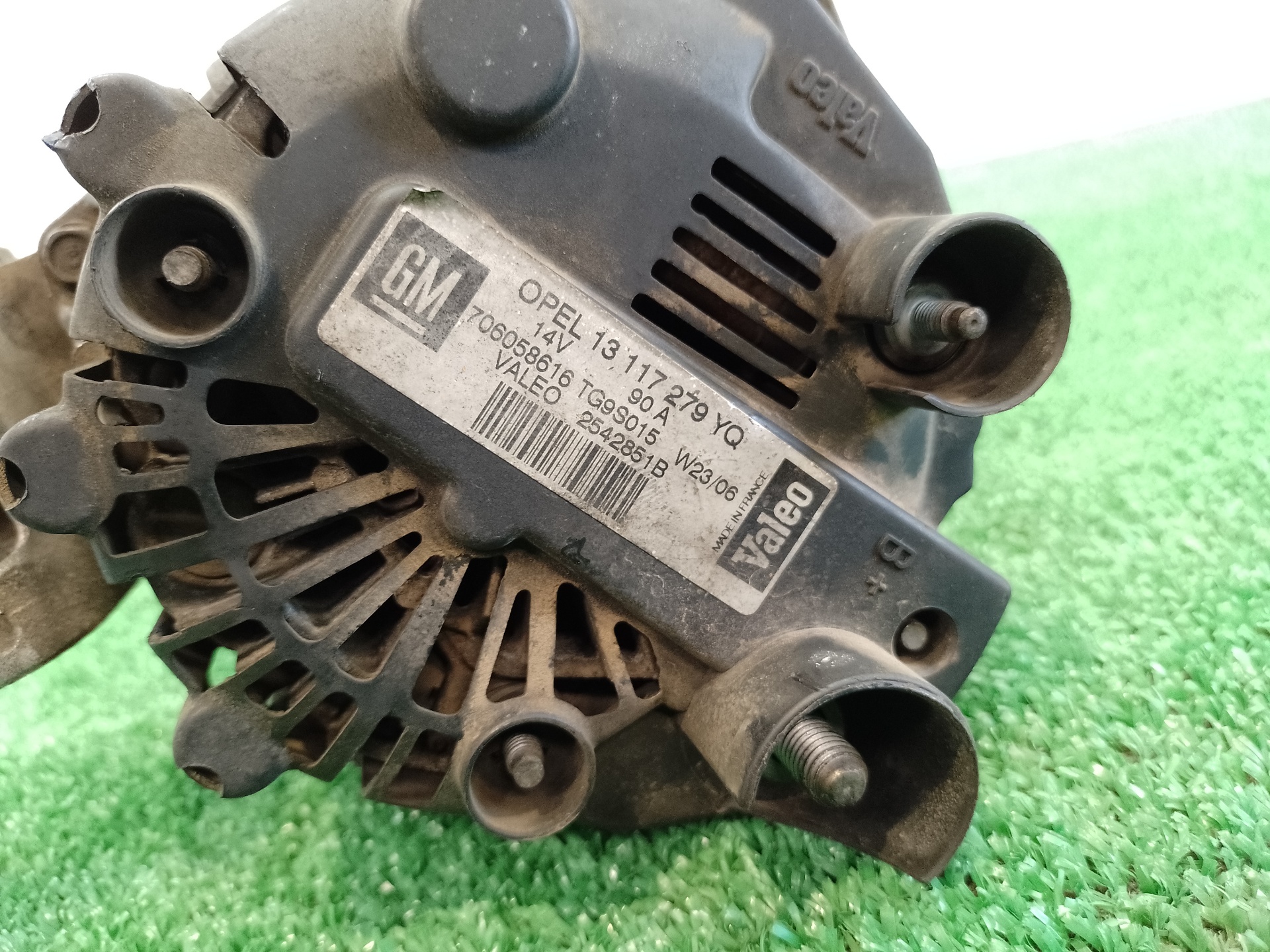 OPEL Corsa C (2000-2006) Alternator 13117279YQ, 2542851B 23709675