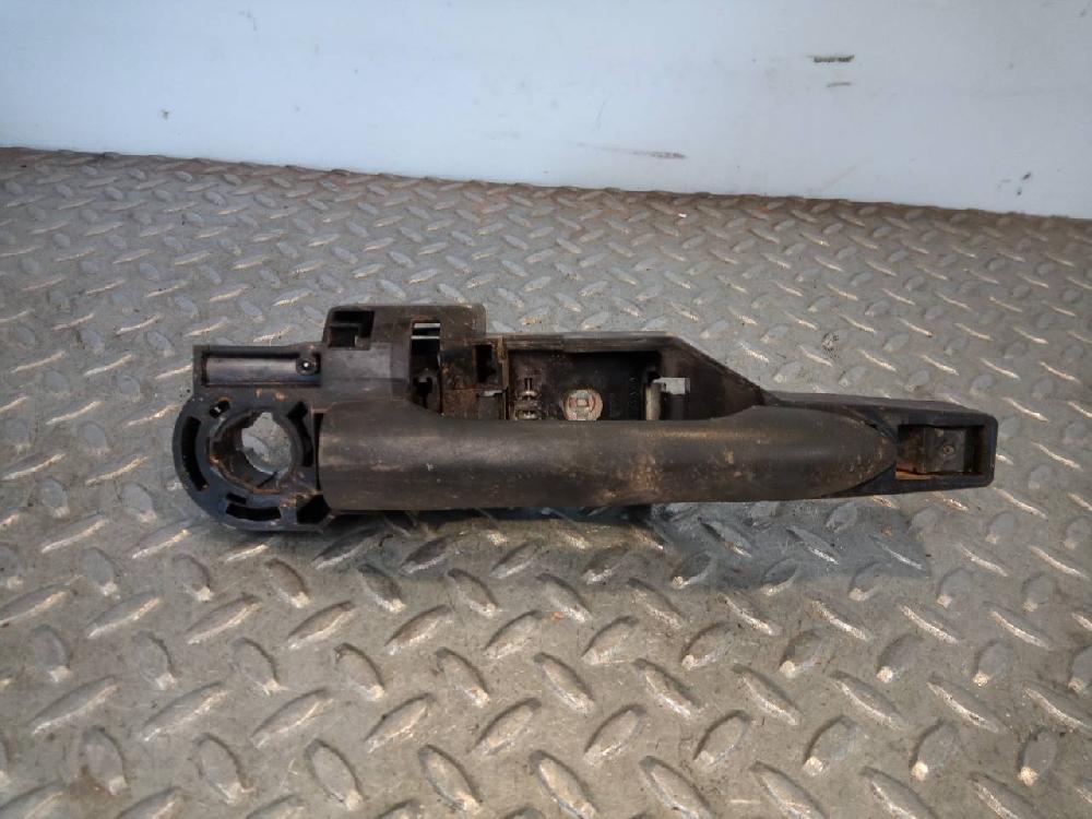 Maneta exterior lateral derecha 607951 8200497521 de Mercedes-benz Citan (w415) furgon 2012-0 90 CV con 1 km