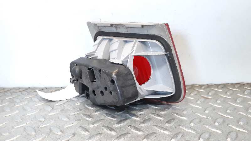 BMW 3 Series E46 (1997-2006) Rear Left Taillight PORTON 23671113