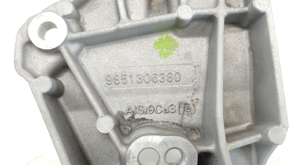 Soporte alternador HNZ (EB2DT) 9851306380 de Citroen C3 iii van (sx_, sy_) 2016-0 110 CV - pieza usada