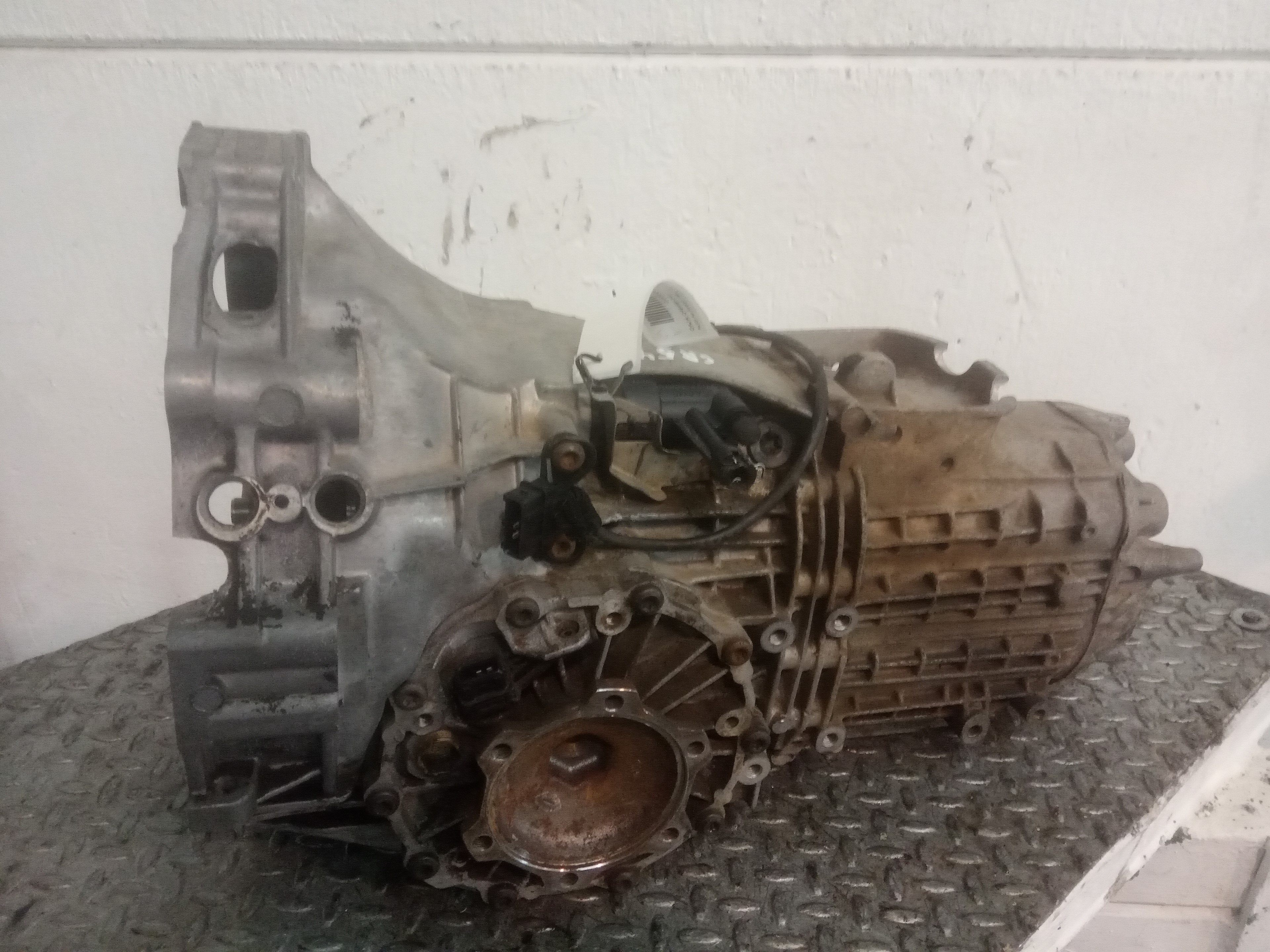 AUDI A4 B5/8D (1994-2001) Gearbox DHF 23339194