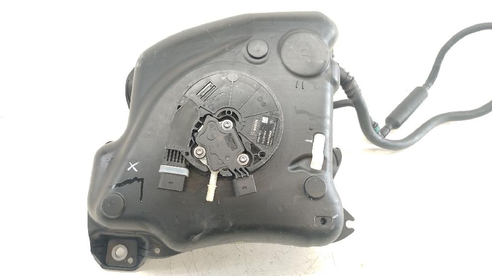 Deposito aditivo fap/adblue DFGA 3Q0131877D de Volkswagen Arteon (3h7, 3h8) 2017-0 150 CV - pieza usada