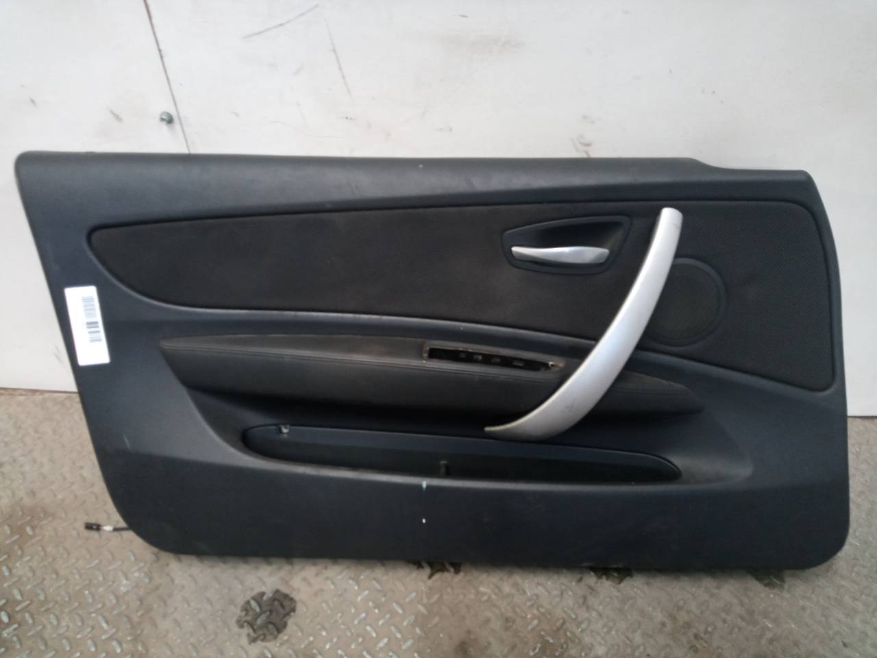 BMW 1 Series E81/E82/E87/E88 (2004-2013) Front Left Door Interior Handle Frame 23339203