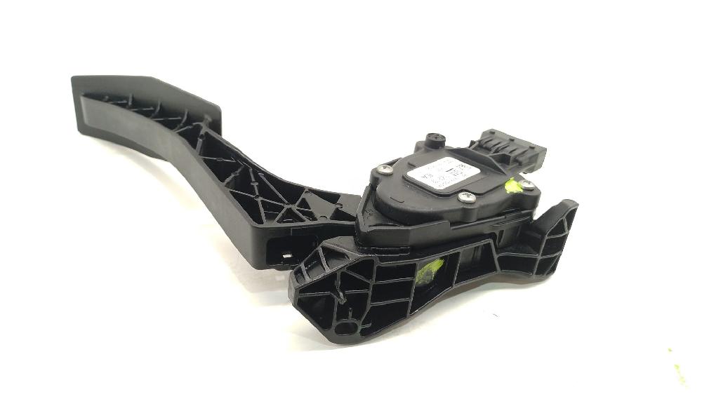 Potenciómetro pedal A17DTR 13252702 de Opel Astra j (p10) 2009-2015 125 CV - pieza usada