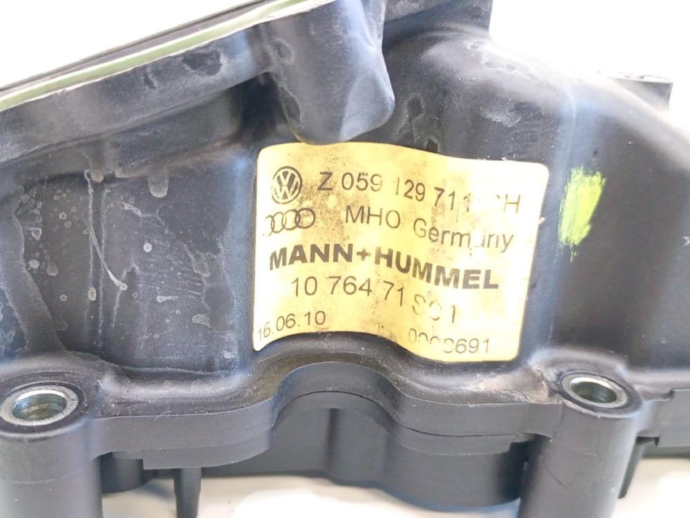 Colector admisión CAS 059129711CH de Volkswagen Touareg (7p5, 7p6) 2010-2018 240 CV - pieza usada