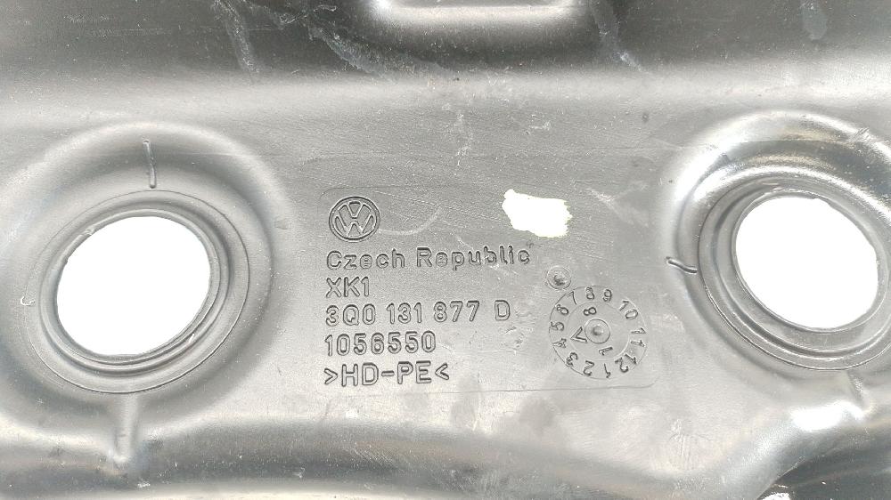 Deposito aditivo fap/adblue DFGA 3Q0131877D de Volkswagen Arteon (3h7, 3h8) 2017-0 150 CV - pieza usada