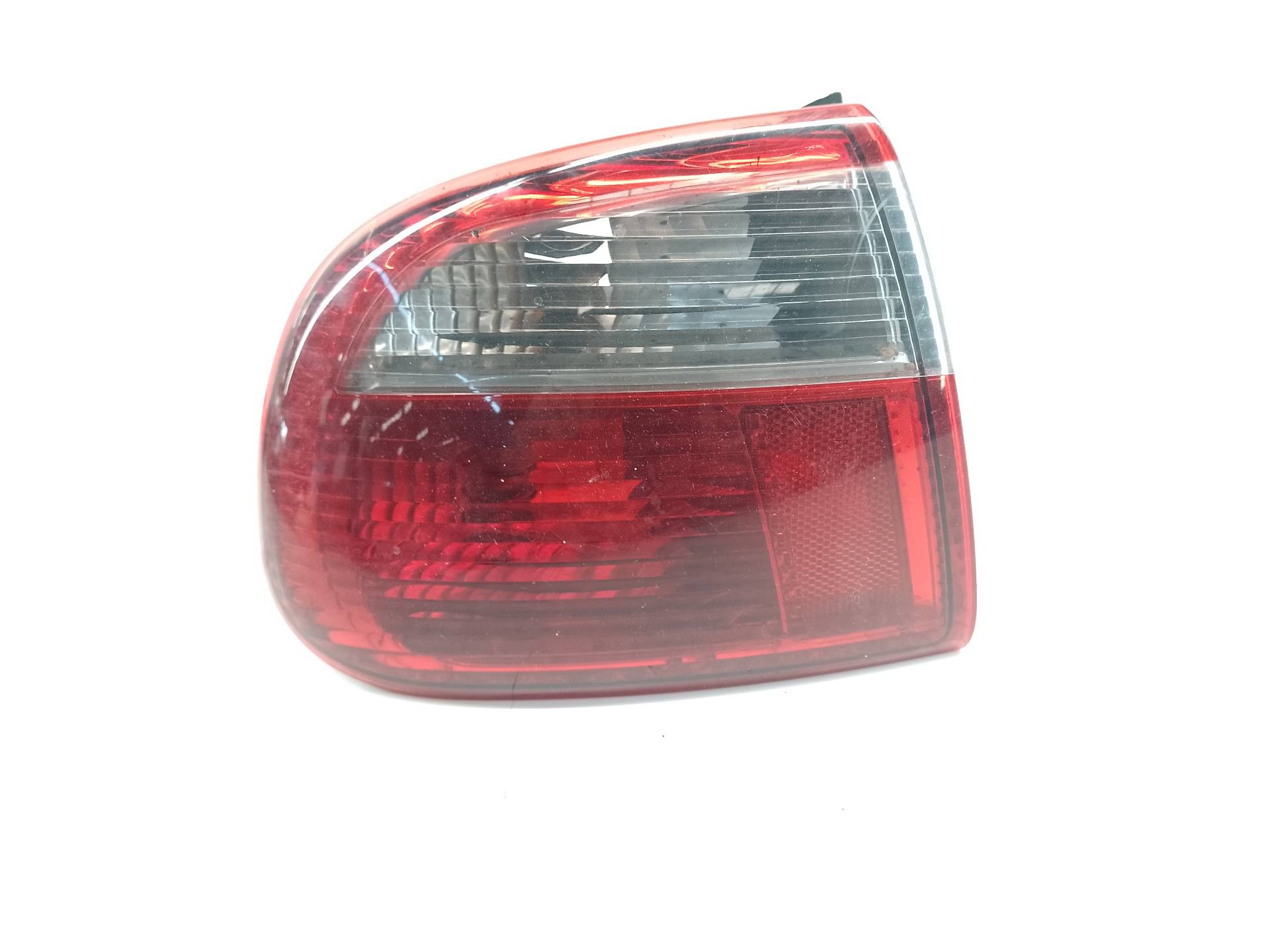 NISSAN Rear Left Taillight 1M5945095B 25813616