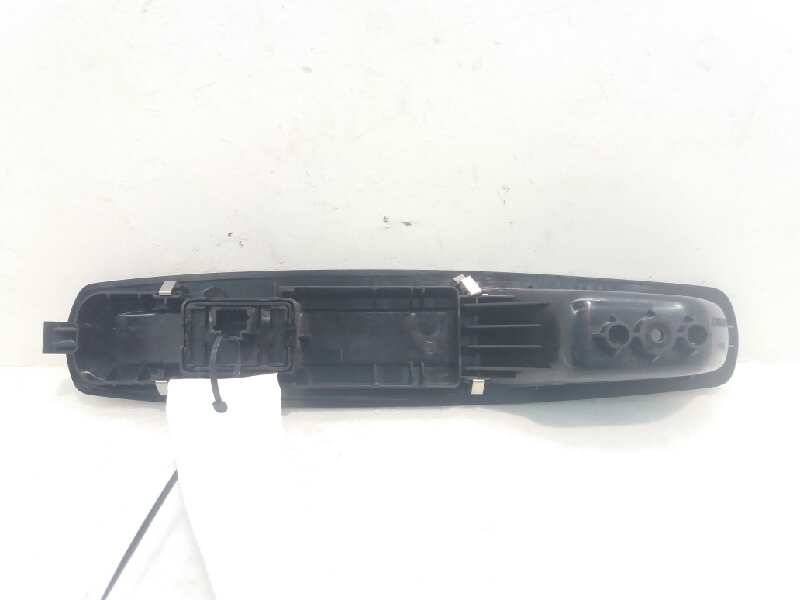 CHEVROLET Megane 3 generation (2008-2020) Front Right Door Window Switch 809600004R 18717449