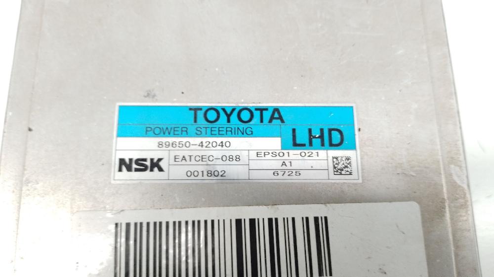 Centralita motor uce 2AD 8965042040 de Toyota Rav 4 ii (_a2_) 2000-2005 136 CV con 1 km - pieza usada