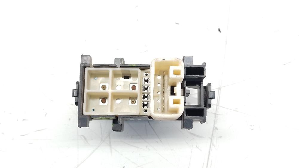 Mando elevalunas delantero derecho 1ND-TV 1928295 de Toyota Yaris (_p13_) 2012-2020 90 CV - pieza usada