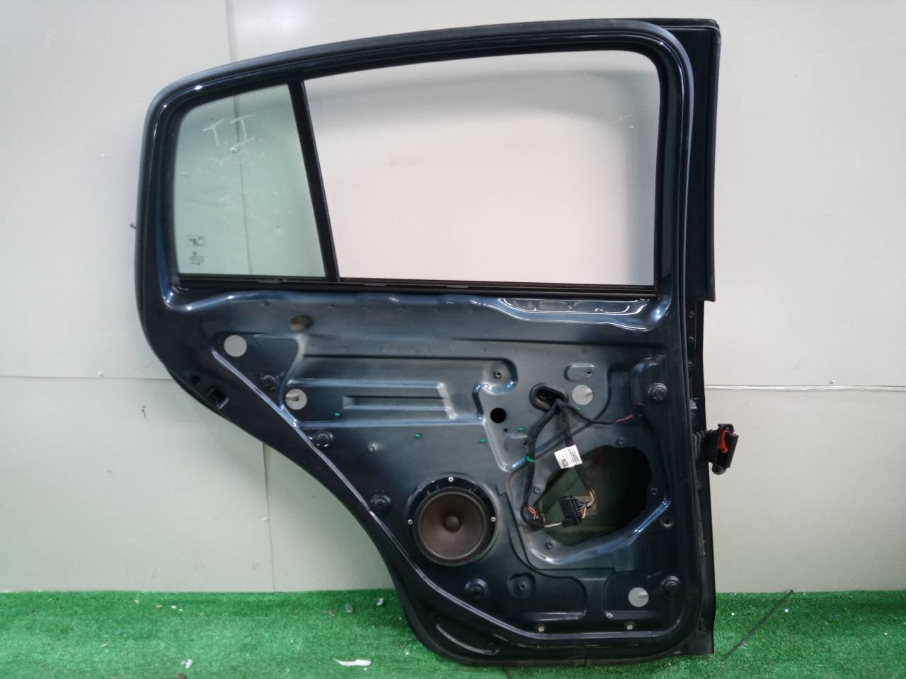 VOLKSWAGEN Golf Plus 2 generation (2009-2014) Vänster bakdörr 5M0833105B 25108466