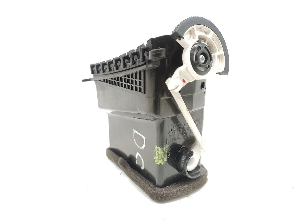 Rejilla aireadora D4FA 1G97420000 de Kia Rio ii (jb) 2005-2011 110 CV - pieza usada