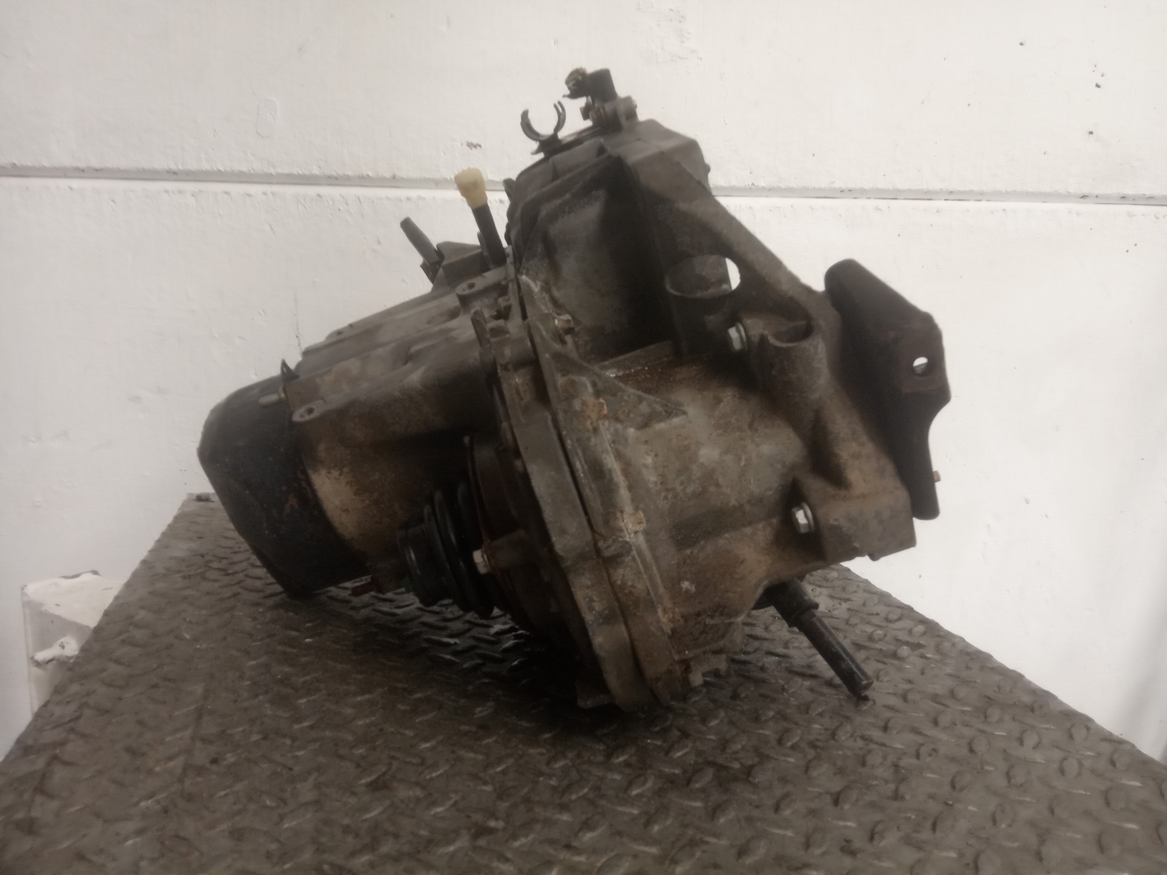 LEXUS Clio 3 generation (2005-2012) Gearbox JC5128,JC5128 23321492