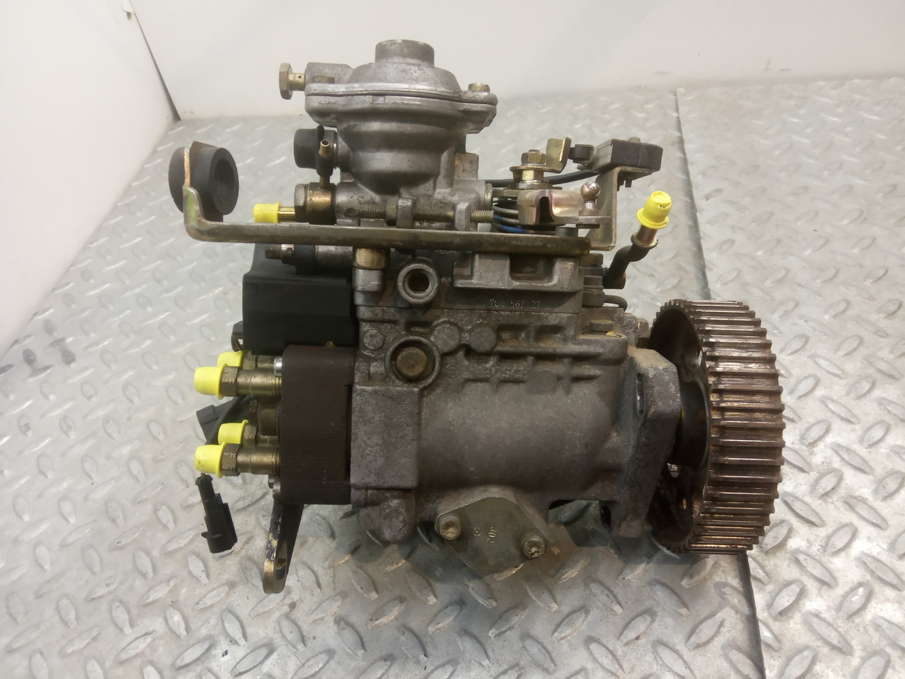 ALFA ROMEO 146 930 (1994-2001) High Pressure Fuel Pump 0460494989 23302269