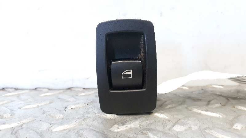 BMW 3 Series E90/E91/E92/E93 (2004-2013) Rear Right Door Window Control Switch 61316945874 18777049