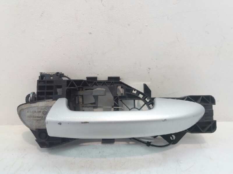 VOLKSWAGEN Passat B6 (2005-2010) Наружная ручка передней правой двери 3C0837886J 18734375