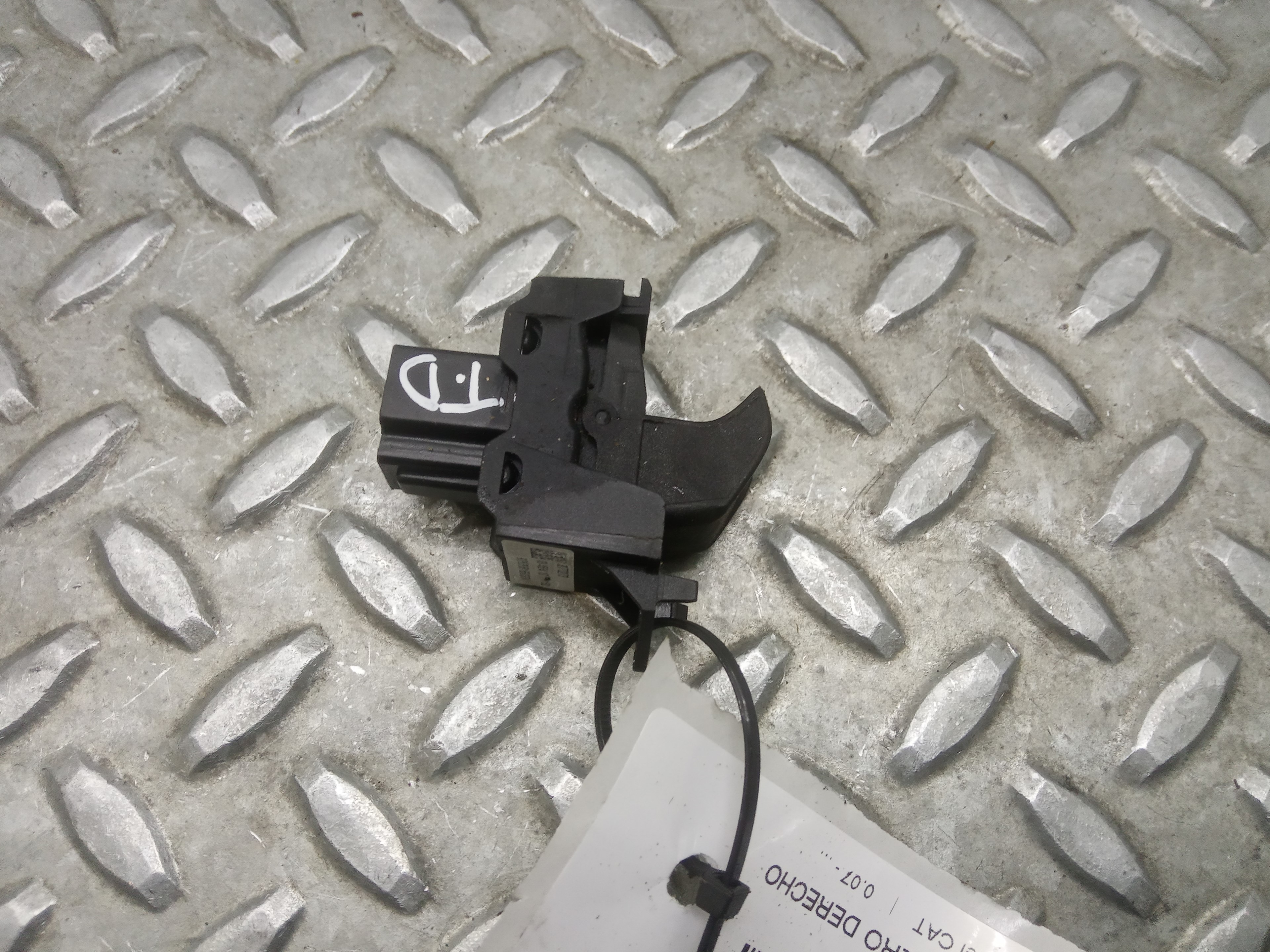 VOLVO V70 3 generation (2007-2020) Rear Right Door Window Control Switch 30773273, 03453410 23692094