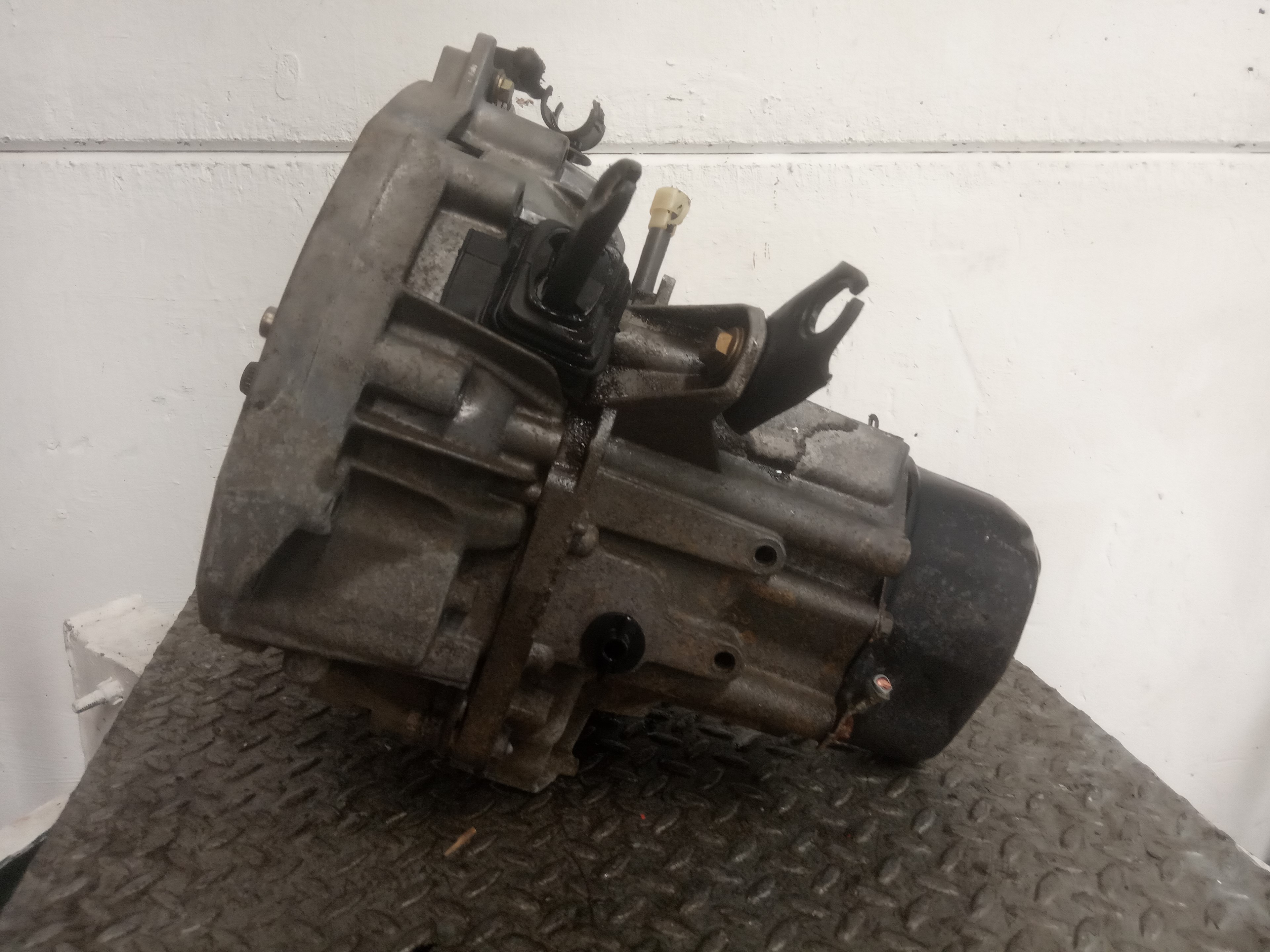 LEXUS Clio 3 generation (2005-2012) Gearbox JC5128, JC5128 23321492