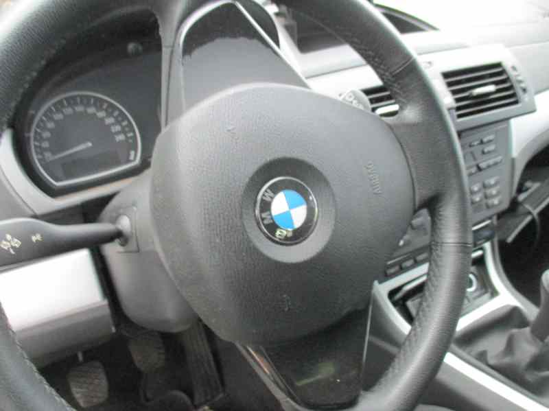BMW X3 E83 (2003-2010) Priekiniai valytuvai 61613453537 18560899