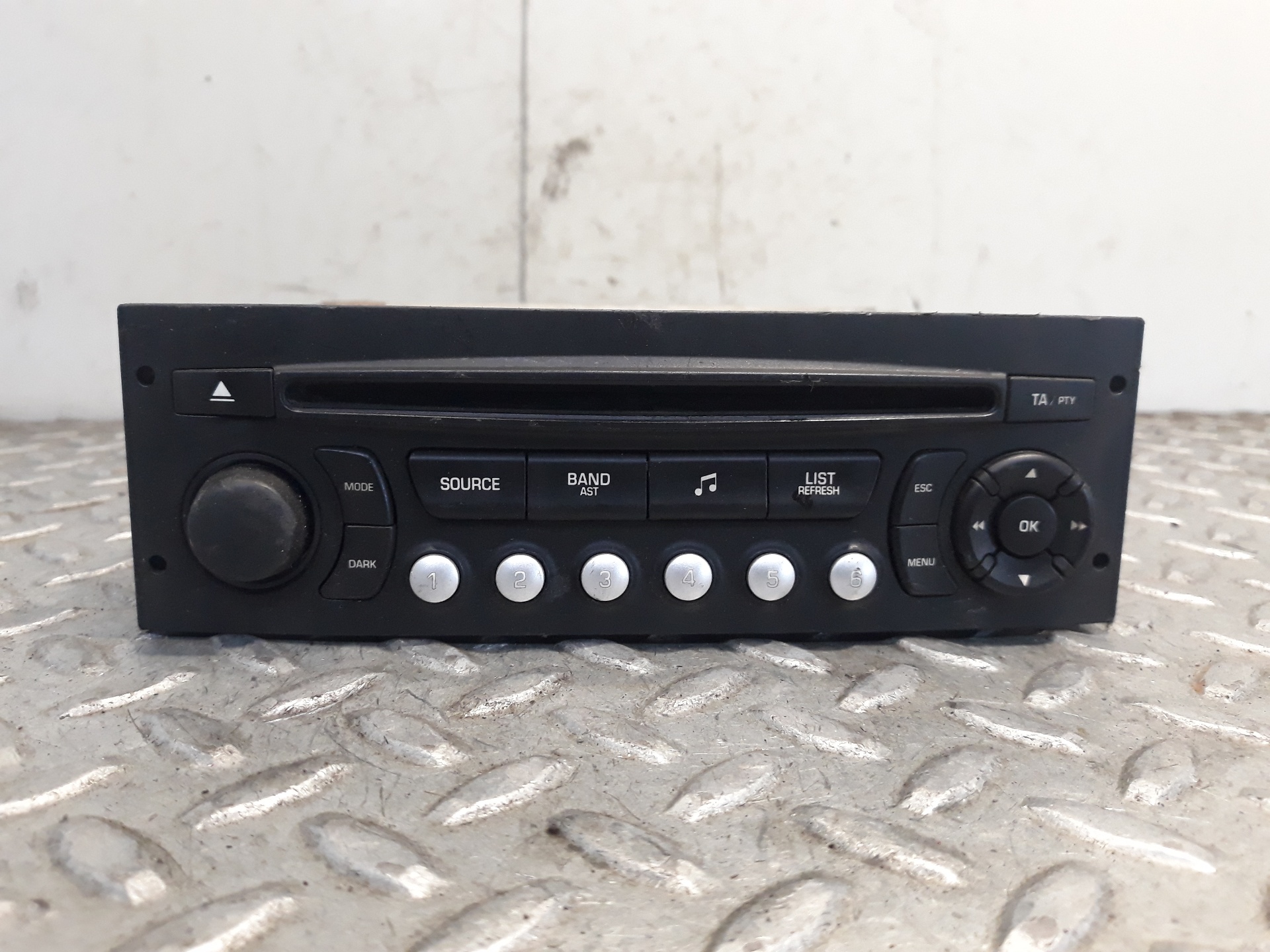 PEUGEOT 207 1 generation (2006-2009) Music Player Without GPS 96624492XT00 18614947