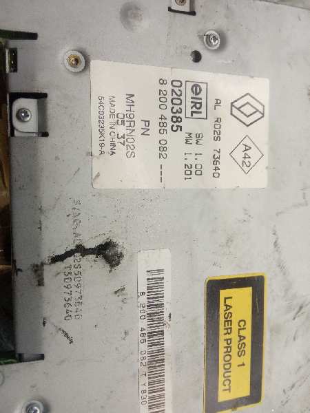 Sistema audio / radio cd K4M 8200485082 de Renault Megane ii sedán (lm0/1_) 2003-2010 113 CV con 1 km - pieza usada