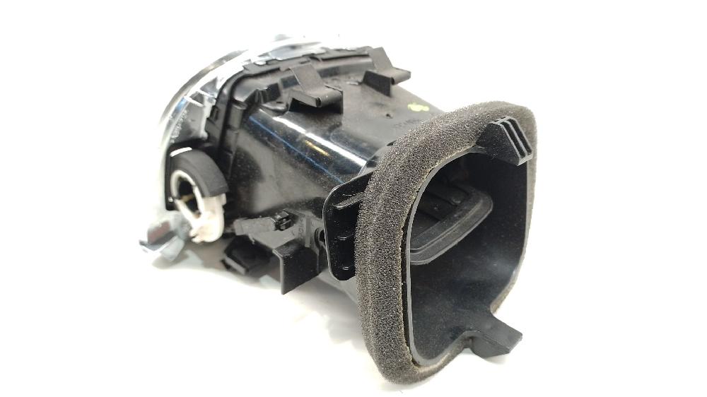 Aireador derecho D 4204 T13,D 4204 T8 30791697 de Volvo V40 cross country (526) 2012-2015 120 CV con 194182 km - pieza usada