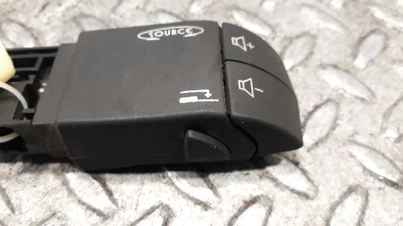 Mandos radio-cd F9Q C7 de Renault Laguna ii (bg0) 2001-2007 120 CV con 1 km - pieza usada