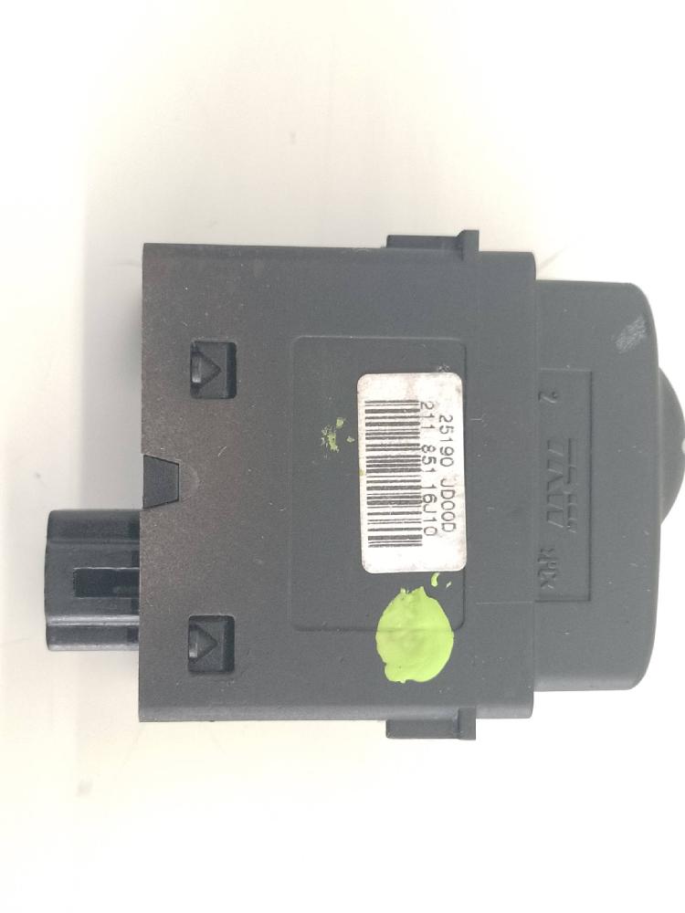 Mando regulacion faro M9R (110 KW) 25190JD00D de Nissan Qashqai / qashqai +2 i (j10, nj10, jj10e) 2007-2013 150 CV con 1 km - pieza usada