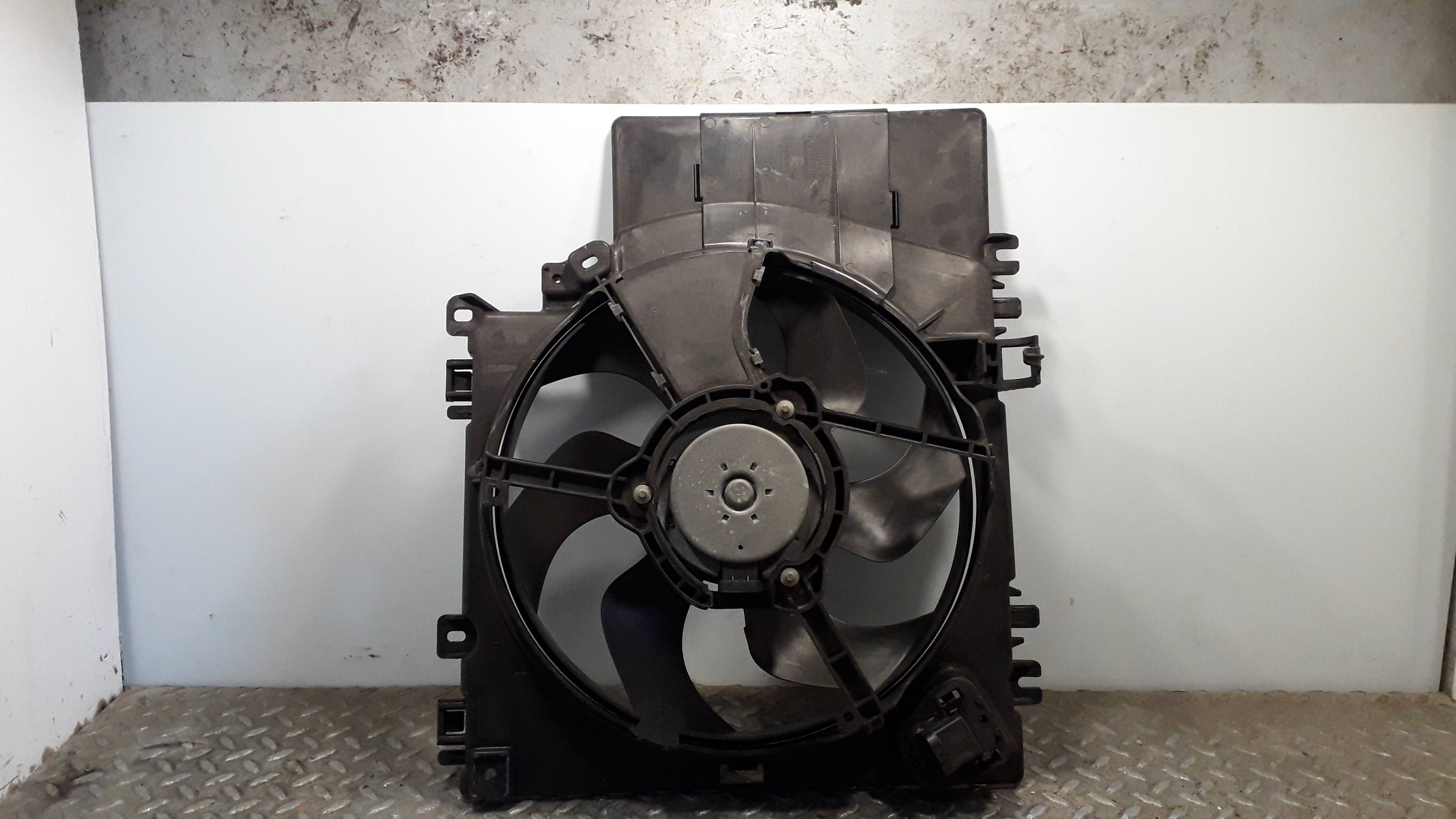 NISSAN Micra K12 (2002-2010) Difūzoriaus ventiliatorius 21481AX610, 1831443000 23694402