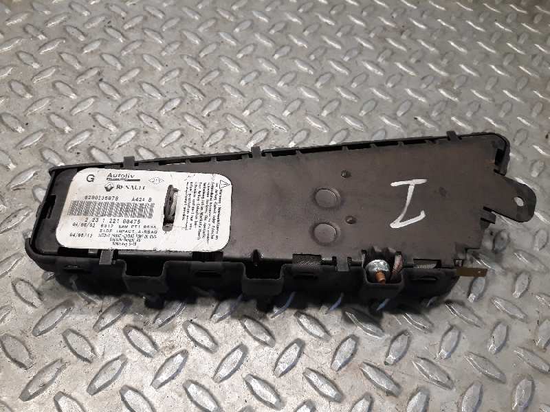 Airbag lateral izquierdo F9Q C7 8200236078 de Renault Laguna iii (bt0/1) 2007-2015 120 CV con 1 km