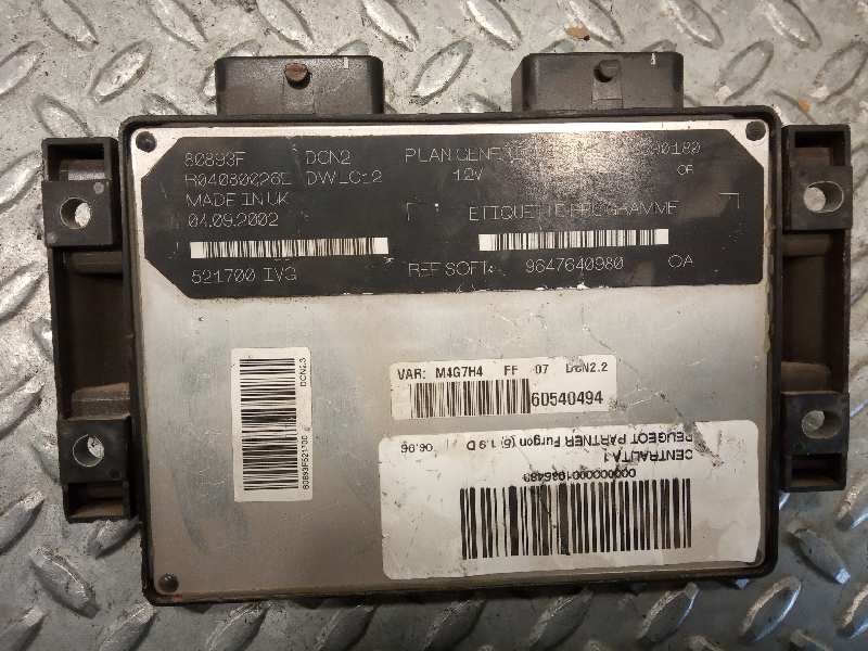 Centralita motor uce WJY 9641390180 de Peugeot Partner furgoneta/monovolumen (5_, g_) 2005-2008 69 CV con 1 km - pieza usada